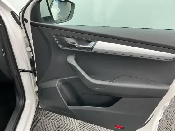 SKODA KAROQ - voiture d'occasion - Photo 20