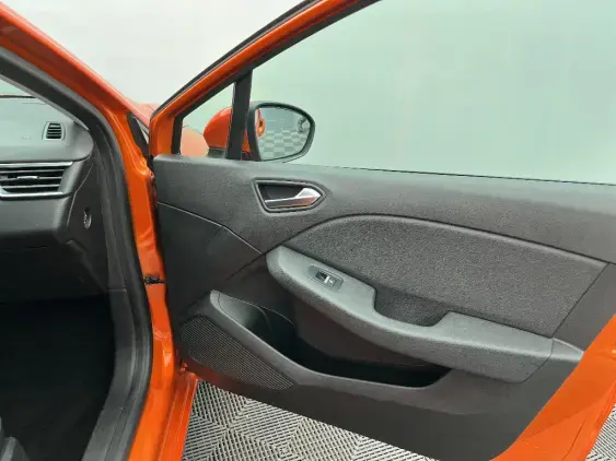 RENAULT CLIO V - voiture d'occasion - Photo 20