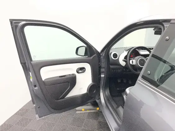 RENAULT TWINGO III - voiture d'occasion - Photo 19