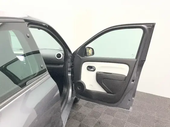 RENAULT TWINGO III - voiture d'occasion - Photo 20