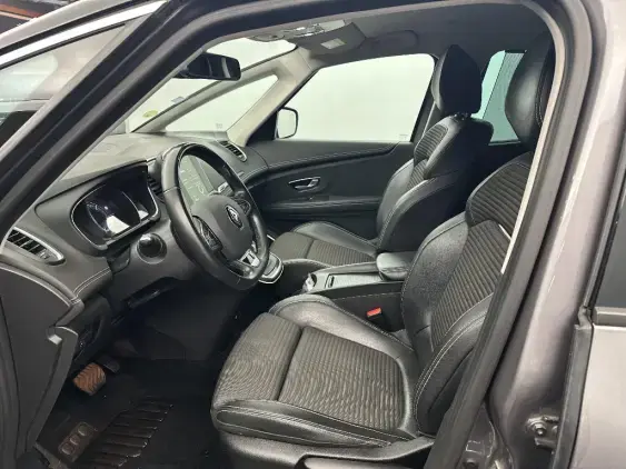 RENAULT SCENIC IV - voiture d'occasion - Photo 18