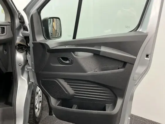 RENAULT TRAFIC III - voiture d'occasion - Photo 20