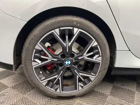 BMW SERIE 1 F70 - voiture d'occasion - Photo 25