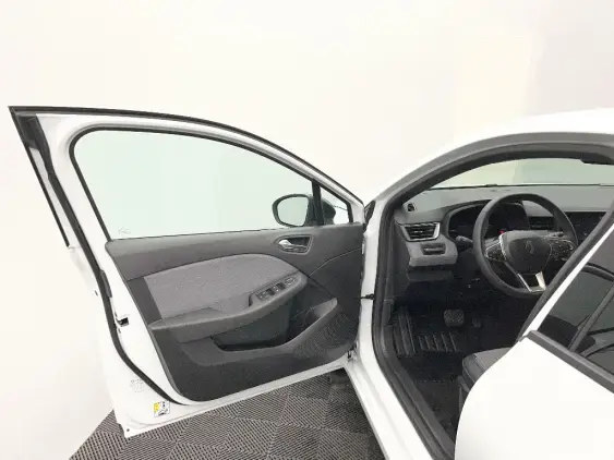 RENAULT CLIO V - voiture d'occasion - Photo 19