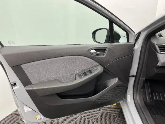RENAULT CLIO V - voiture d'occasion - Photo 19