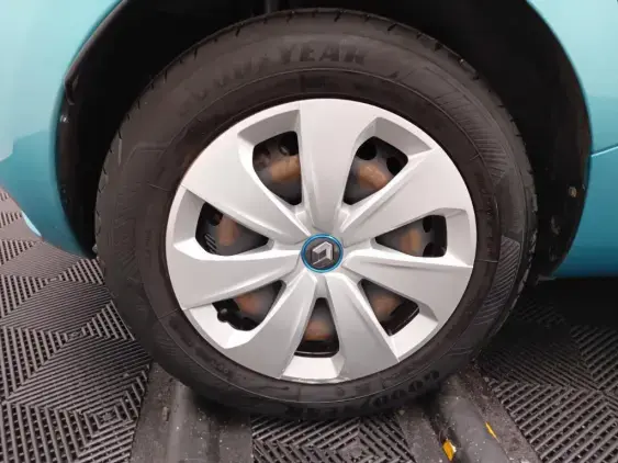 RENAULT ZOE - voiture d'occasion - Photo 24