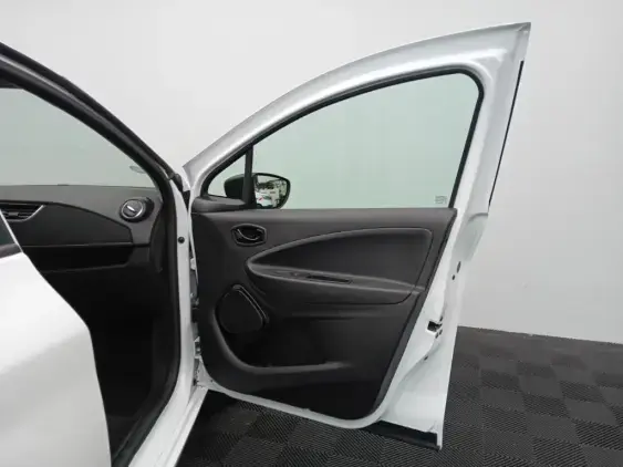 RENAULT ZOE - voiture d'occasion - Photo 19