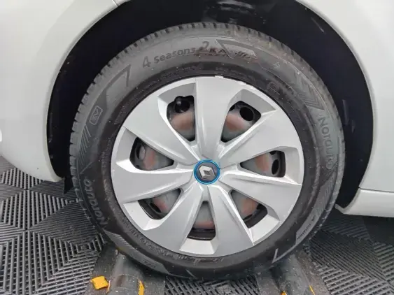 RENAULT ZOE - voiture d'occasion - Photo 22