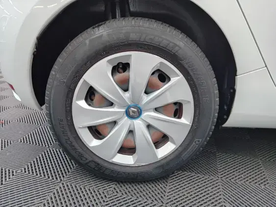 RENAULT ZOE - voiture d'occasion - Photo 24