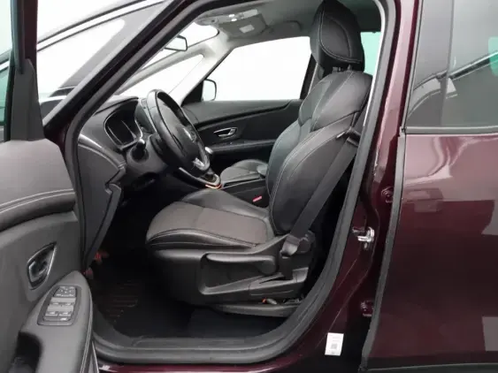 RENAULT SCENIC IV - voiture d'occasion - Photo 18