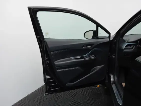 TOYOTA C-HR - voiture d'occasion - Photo 19