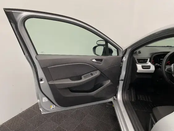 RENAULT CLIO V - voiture d'occasion - Photo 19