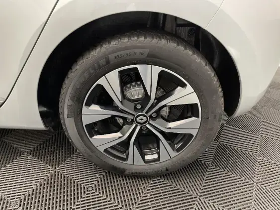 RENAULT CLIO V - voiture d'occasion - Photo 24