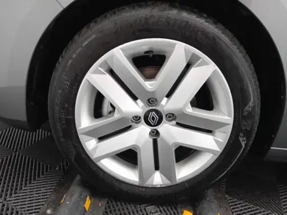 RENAULT CLIO V - voiture d'occasion - Photo 23