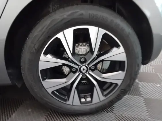 RENAULT CLIO V - voiture d'occasion - Photo 24