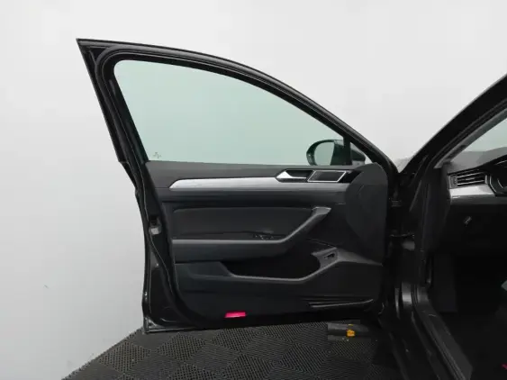 VOLKSWAGEN PASSAT VIII - voiture d'occasion - Photo 19