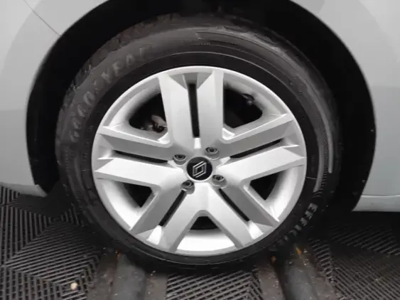 RENAULT CLIO V - voiture d'occasion - Photo 23