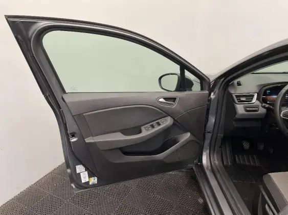 RENAULT CLIO V - voiture d'occasion - Photo 19