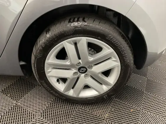 RENAULT CLIO V - voiture d'occasion - Photo 24