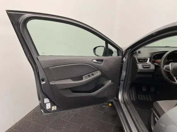 RENAULT CLIO V - voiture d'occasion - Photo 19