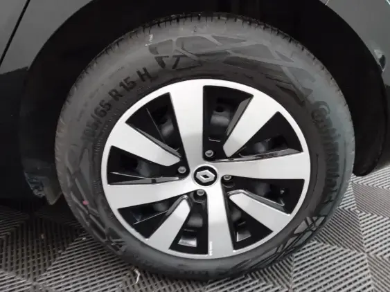 RENAULT CLIO V - voiture d'occasion - Photo 23