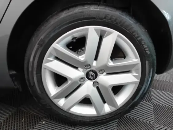 RENAULT CLIO V - voiture d'occasion - Photo 24