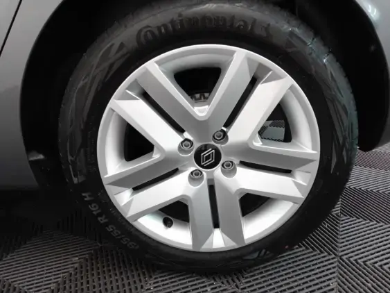 RENAULT CLIO V - voiture d'occasion - Photo 24