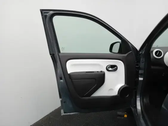 RENAULT TWINGO III - voiture d'occasion - Photo 17