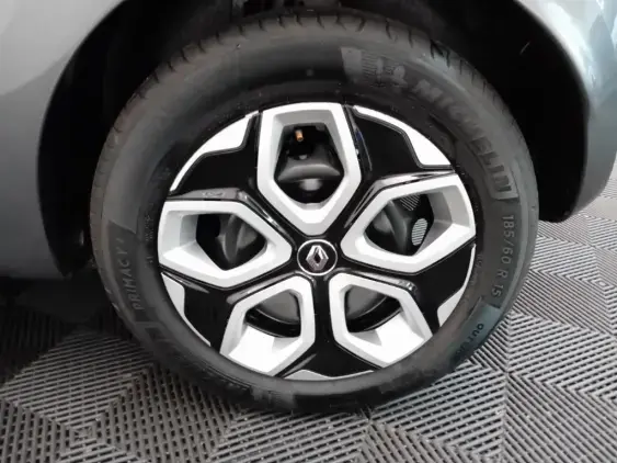 RENAULT TWINGO III - voiture d'occasion - Photo 22