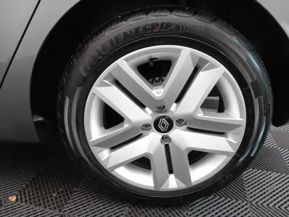 RENAULT CLIO V - voiture d'occasion - Photo 24