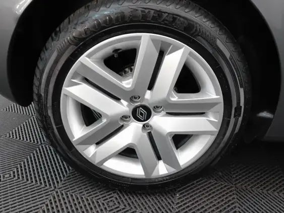 RENAULT CLIO V - voiture d'occasion - Photo 25