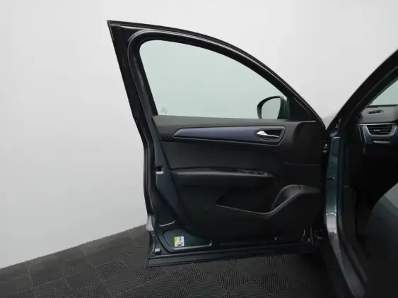 RENAULT ARKANA - voiture d'occasion - Photo 19