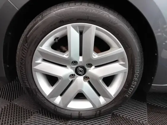 RENAULT CLIO V - voiture d'occasion - Photo 23