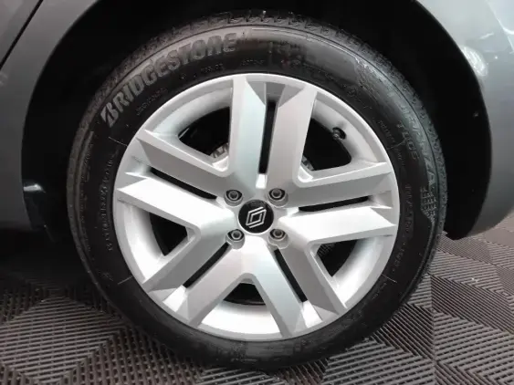 RENAULT CLIO V - voiture d'occasion - Photo 24