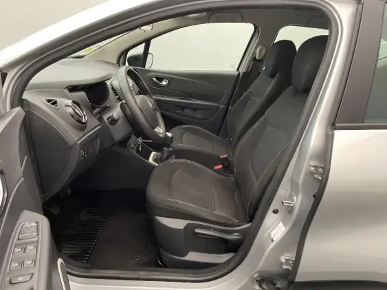 RENAULT CAPTUR - voiture d'occasion - Photo 18