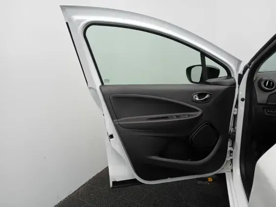 RENAULT ZOE - voiture d'occasion - Photo 19
