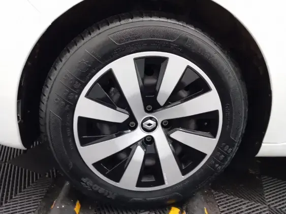 RENAULT CLIO V - voiture d'occasion - Photo 22