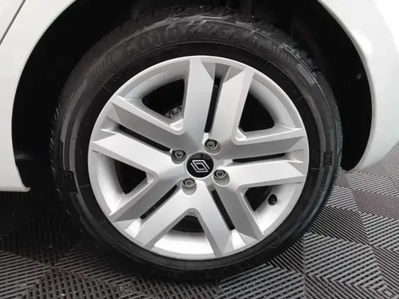 RENAULT CLIO V - voiture d'occasion - Photo 24