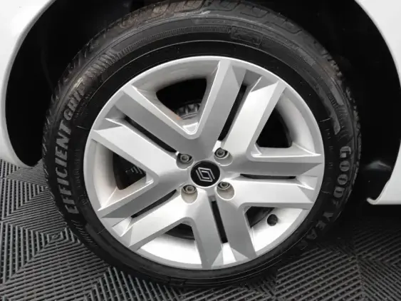 RENAULT CLIO V - voiture d'occasion - Photo 25