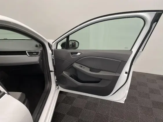 RENAULT CLIO V - voiture d'occasion - Photo 20