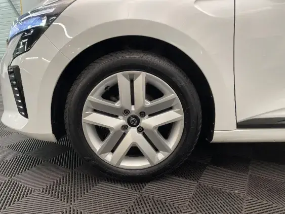 RENAULT CLIO V - voiture d'occasion - Photo 23