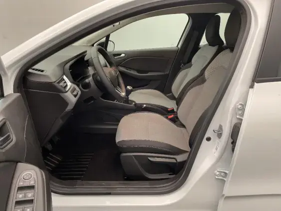 RENAULT CLIO V - voiture d'occasion - Photo 18