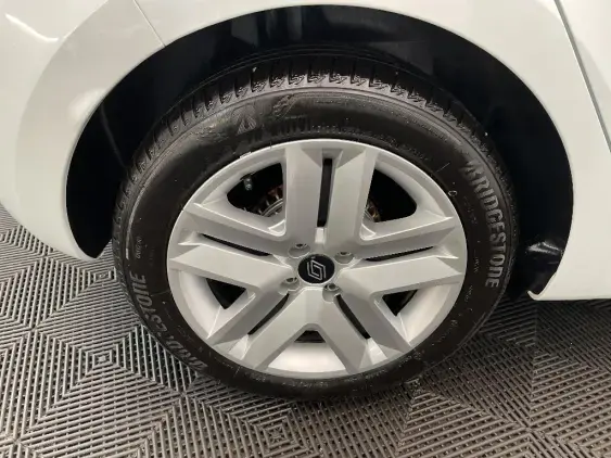 RENAULT CLIO V - voiture d'occasion - Photo 25