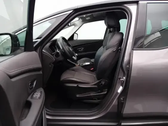 RENAULT SCENIC IV - voiture d'occasion - Photo 18