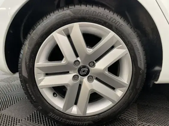 RENAULT CLIO V - voiture d'occasion - Photo 25