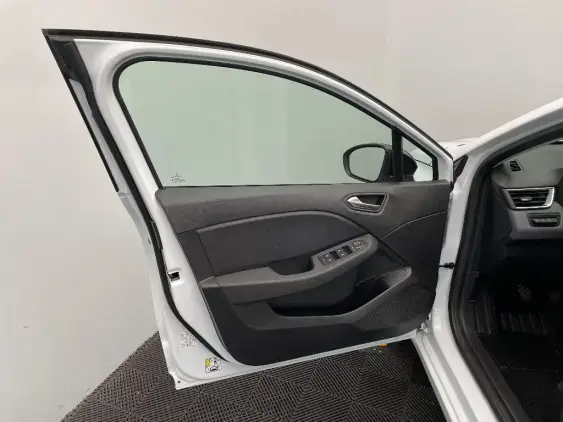 RENAULT CLIO V - voiture d'occasion - Photo 19