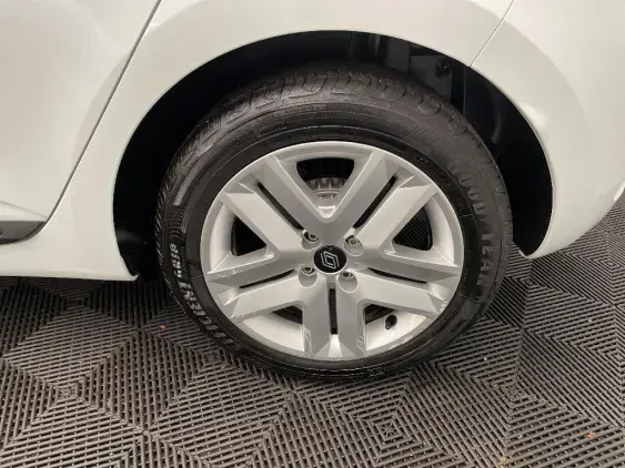 RENAULT CLIO V - voiture d'occasion - Photo 24