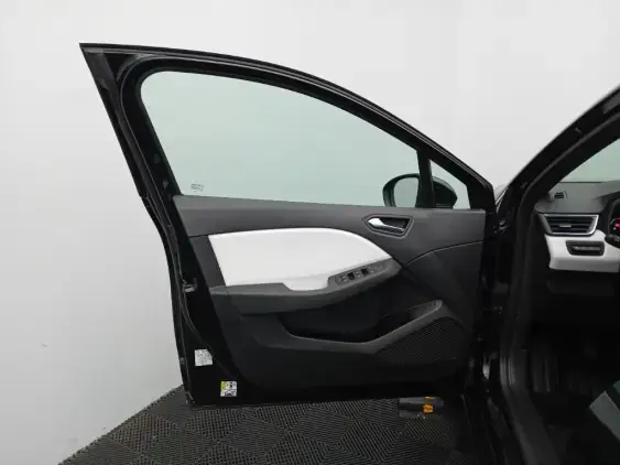 RENAULT CLIO V - voiture d'occasion - Photo 19