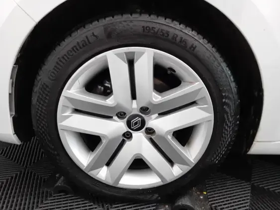 RENAULT CLIO V - voiture d'occasion - Photo 23