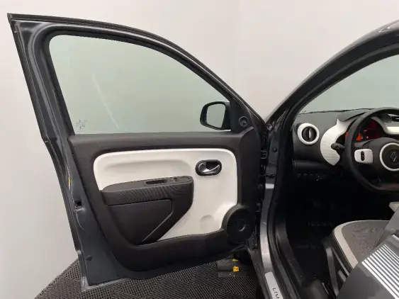 RENAULT TWINGO III - voiture d'occasion - Photo 18